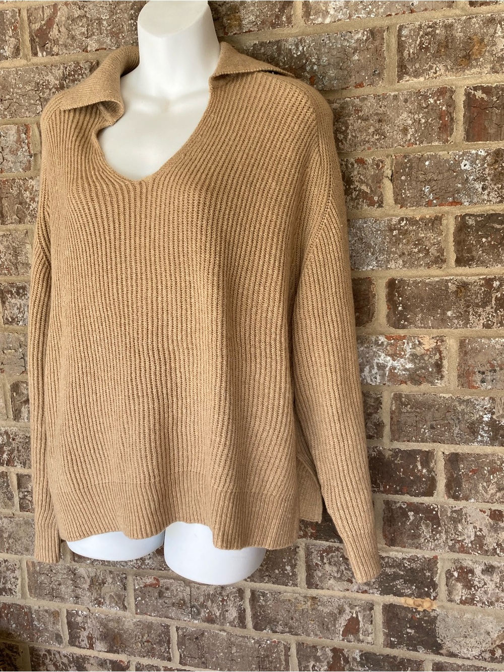 Vince Camuto  Knit Sweater with Collar size Medium Camel - Picture 3 of 9
